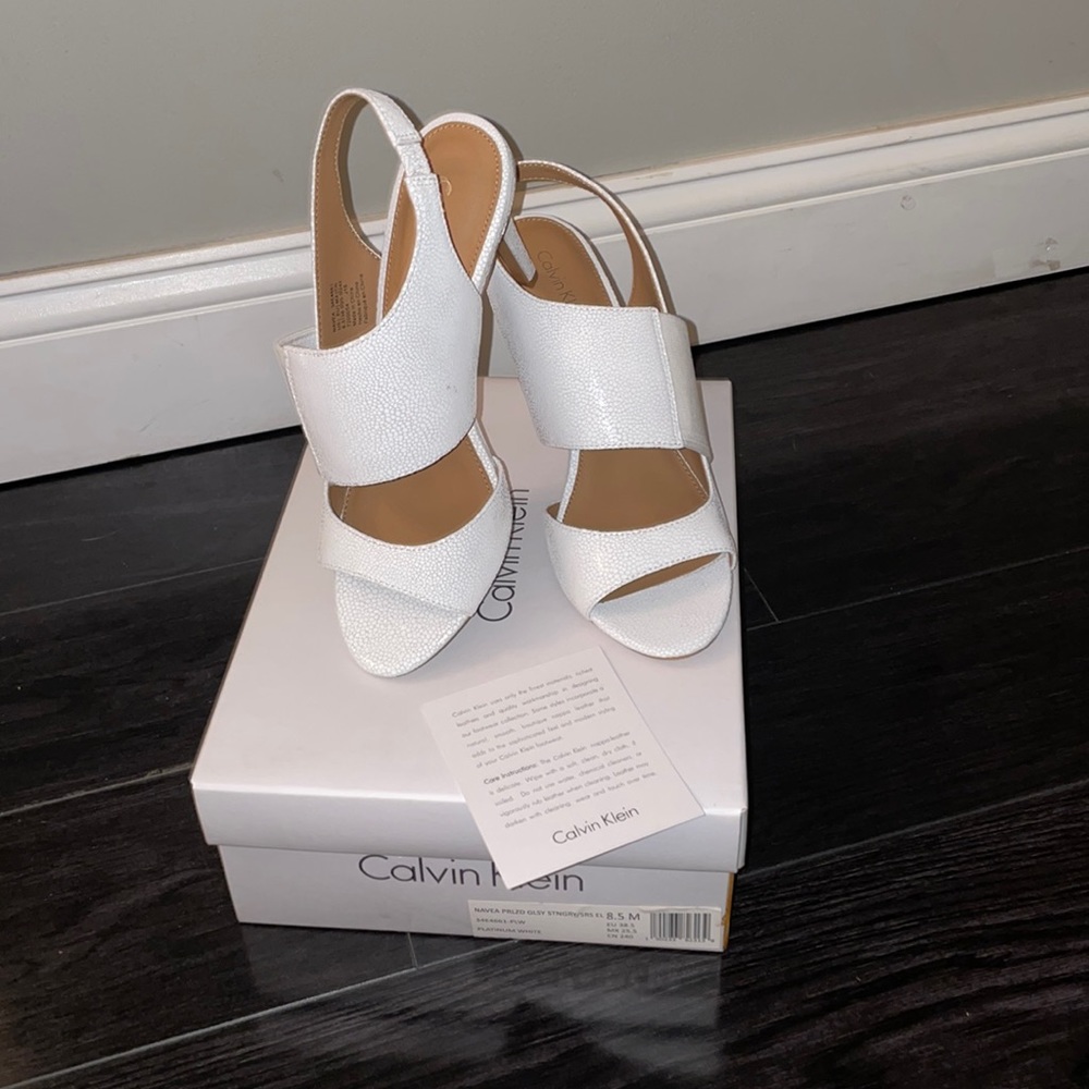 Never worn, new